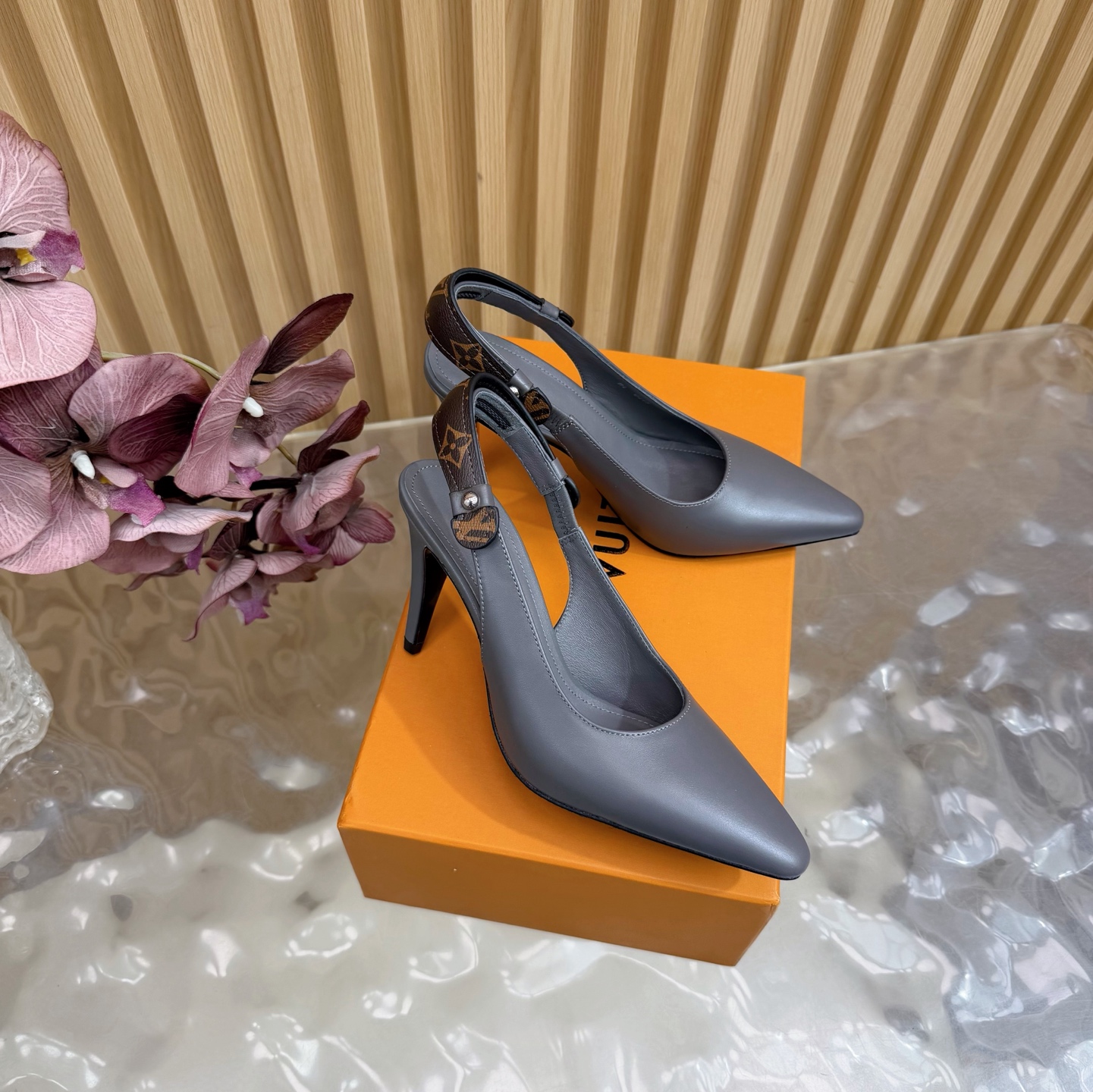 Women's high heels